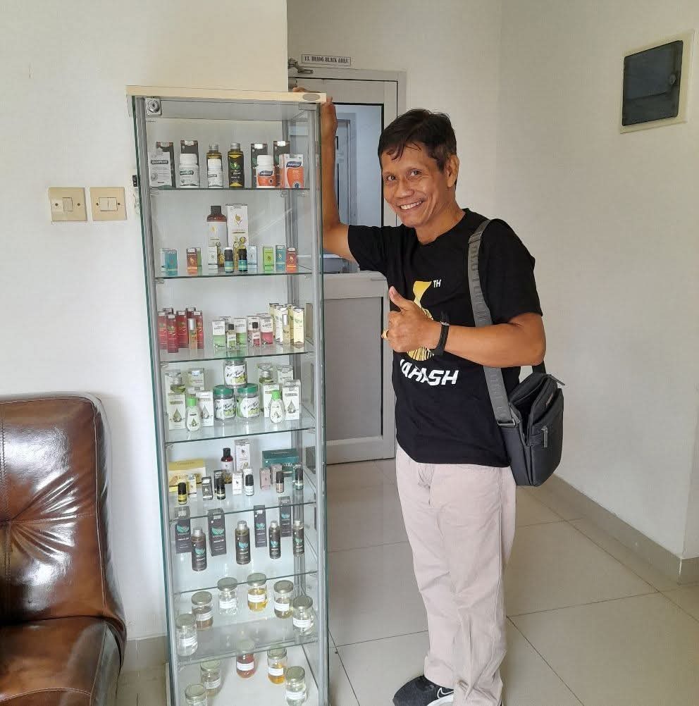 I Made Karyana, S.Sos - Distributor Resmi